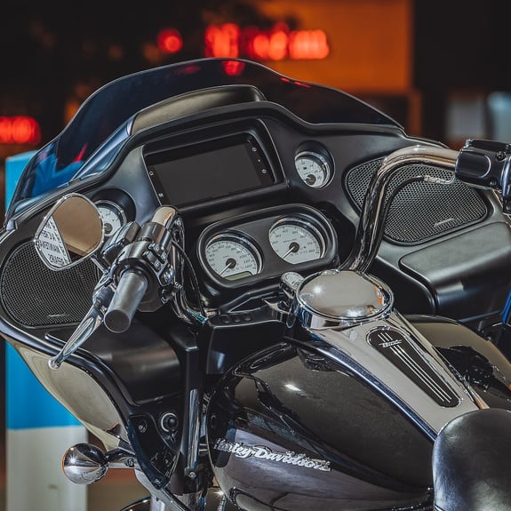 Lifestyle Shot of Road Glide featuring Radio and Fairing Speakers