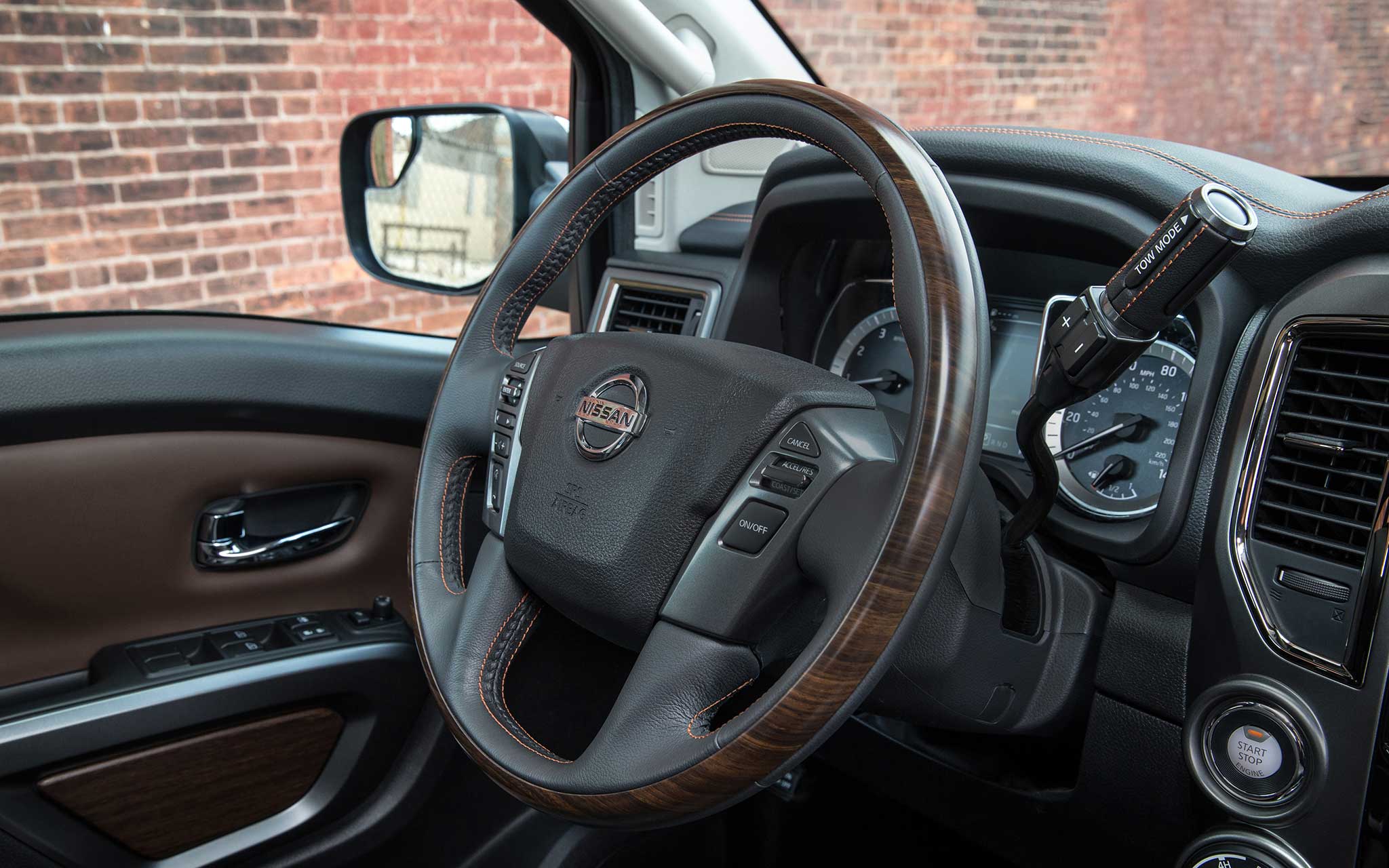 2016 Nissan Titan Interior Steering Wheel